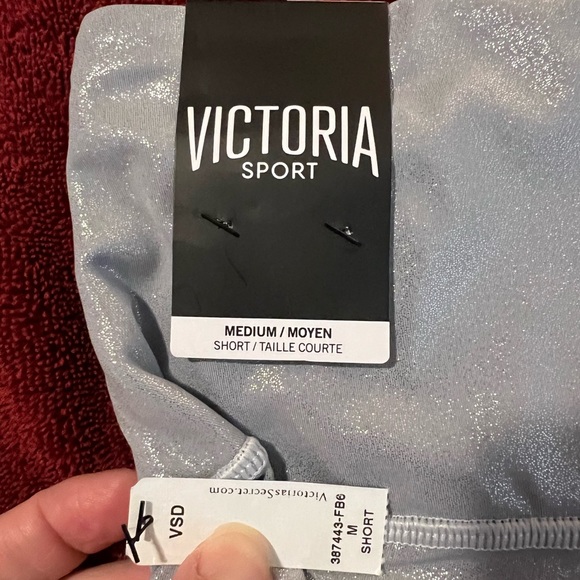 Victoria Sport Knockout by Victorias Secret Shine Tight - Picture 3 of 6